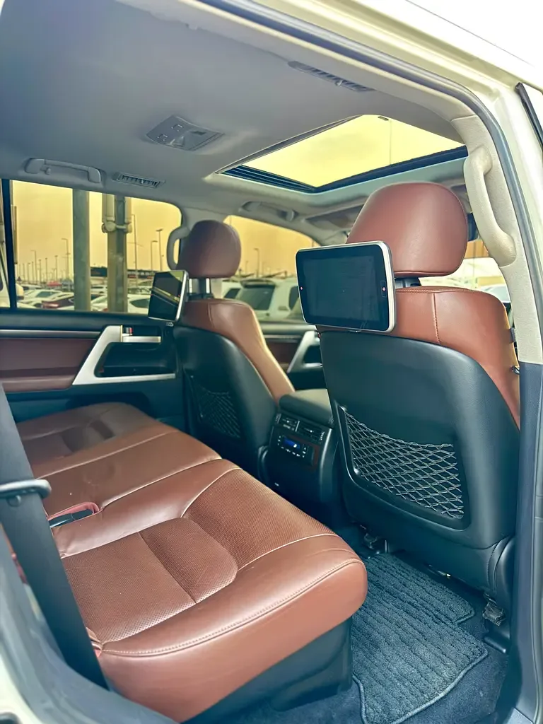 Toyota Land Cruiser 4.6 AT (309 حصان) - 8