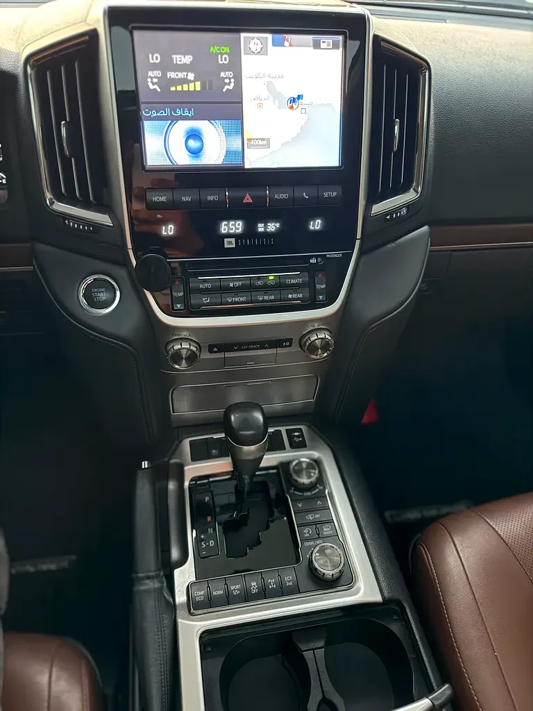 Toyota Land Cruiser 4.6 AT (309 حصان) - 12