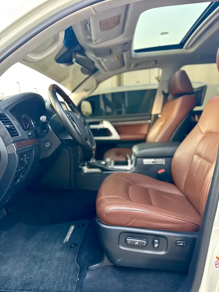 Toyota Land Cruiser 4.6 AT (309 حصان) - 10