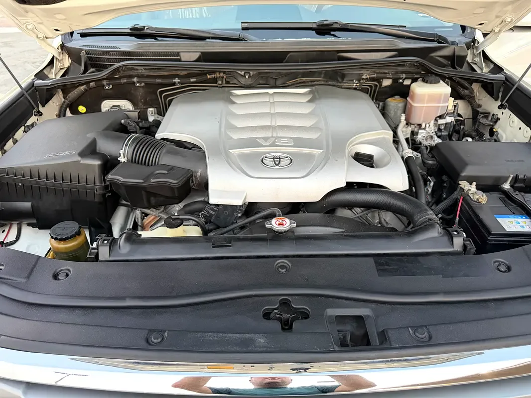 Toyota Land Cruiser 4.6 AT (309 hp) - 11
