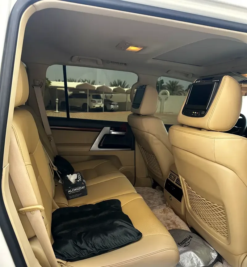 Toyota Land Cruiser 4.6 AT (309 حصان) - 9