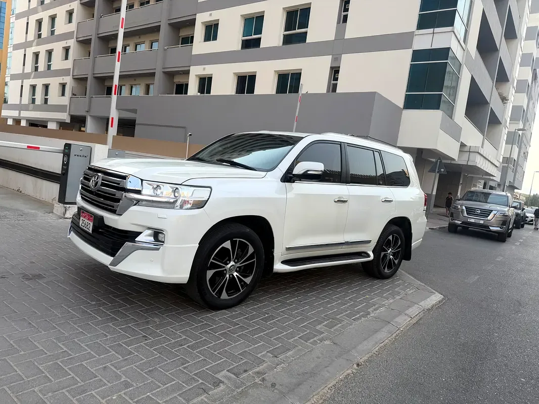 Toyota Land Cruiser 4.6 AT (309 hp) - 3