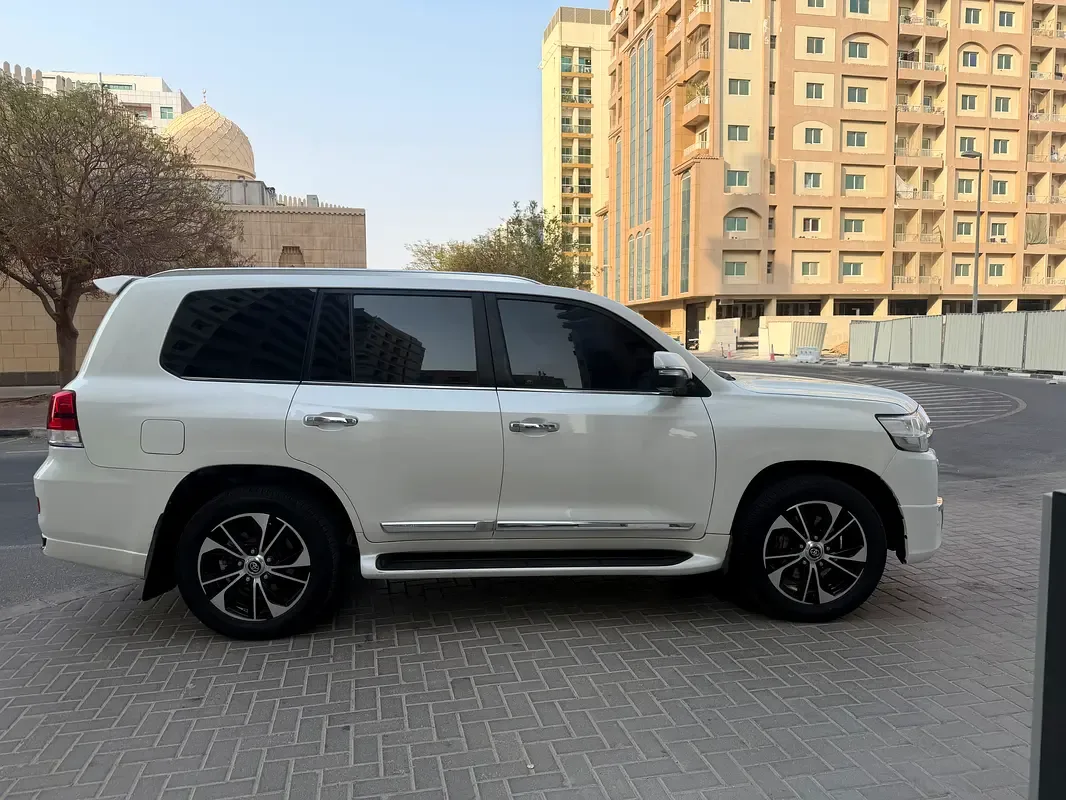 Toyota Land Cruiser 4.6 AT (309 hp) - 4