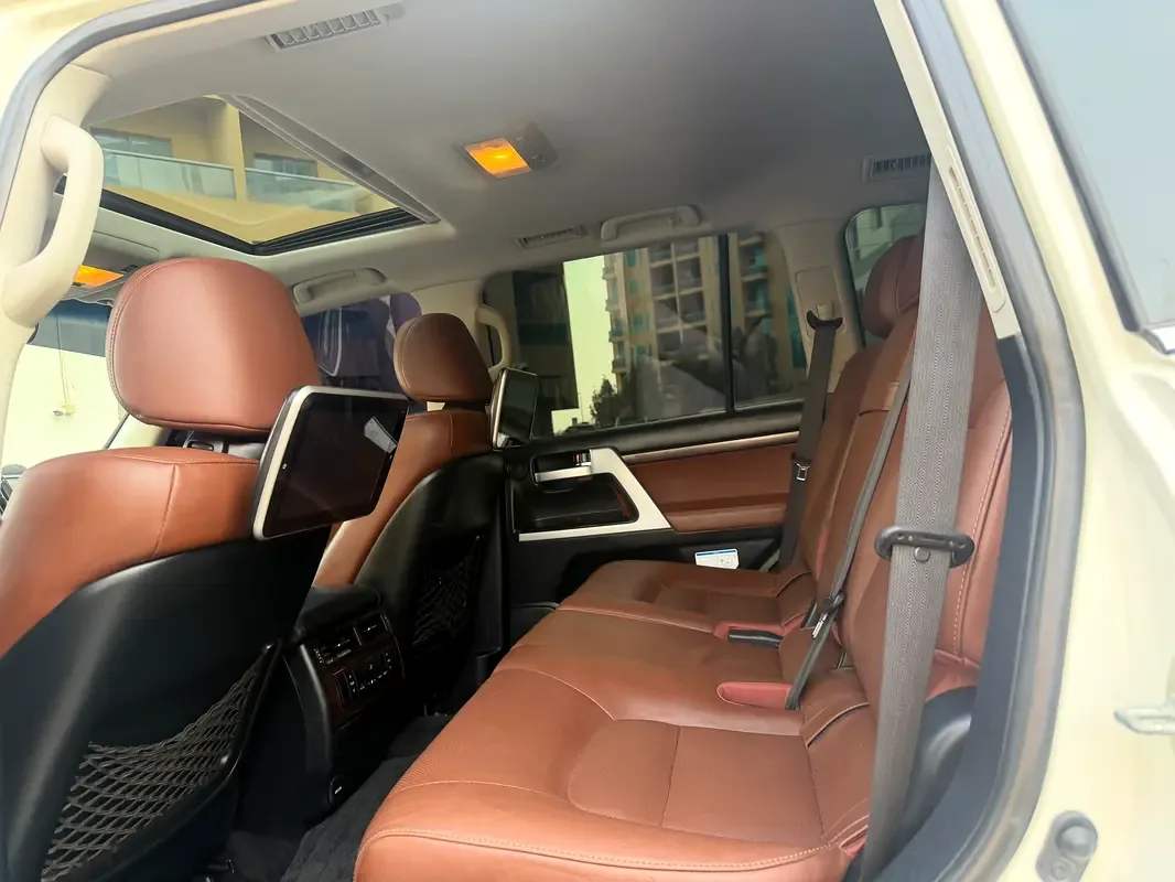 Toyota Land Cruiser 4.6 AT (309 hp) - 12