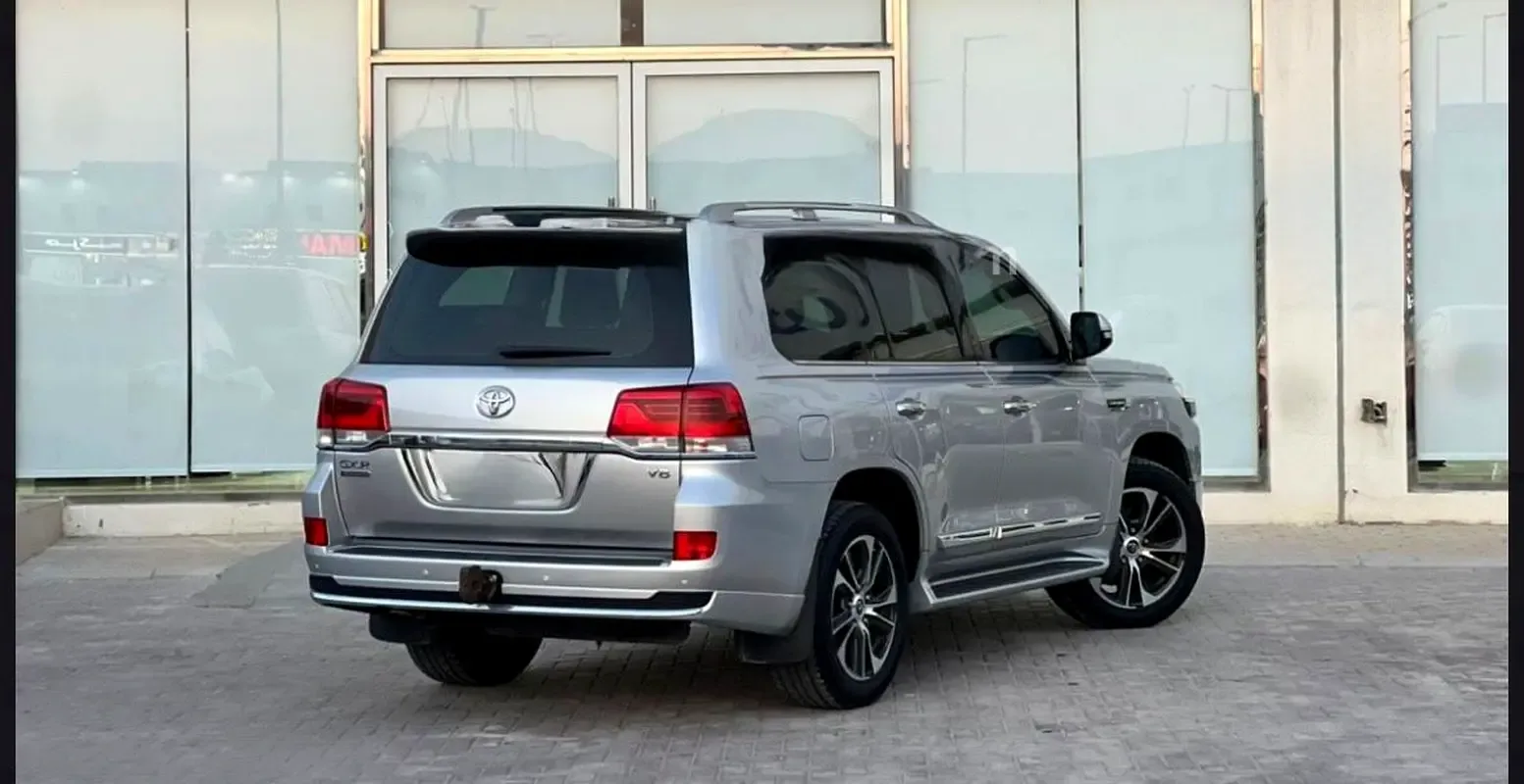 Toyota Land Cruiser 4.6 AT (309 hp)