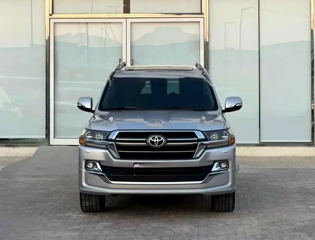 Toyota Land Cruiser 4.6 AT (309 حصان) - 2