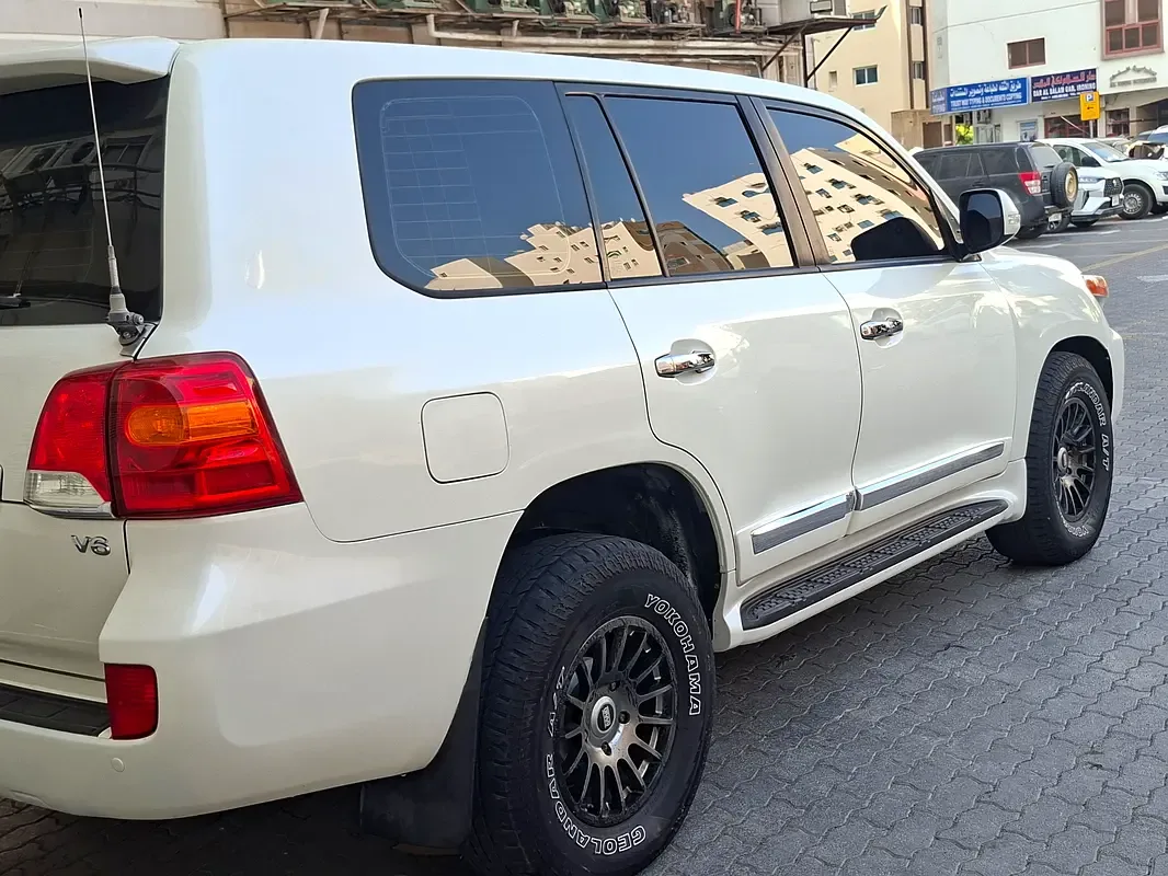 Toyota Land Cruiser 4.6 AT (309 حصان) - 11