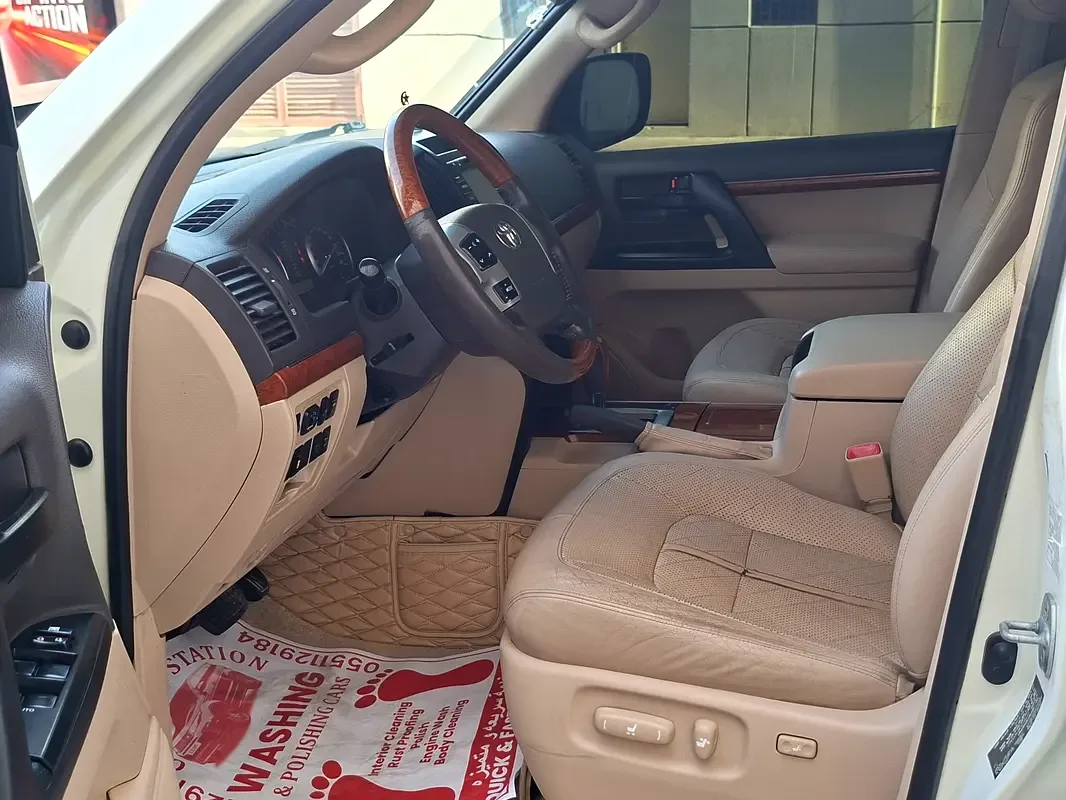Toyota Land Cruiser 4.6 AT (309 حصان) - 16