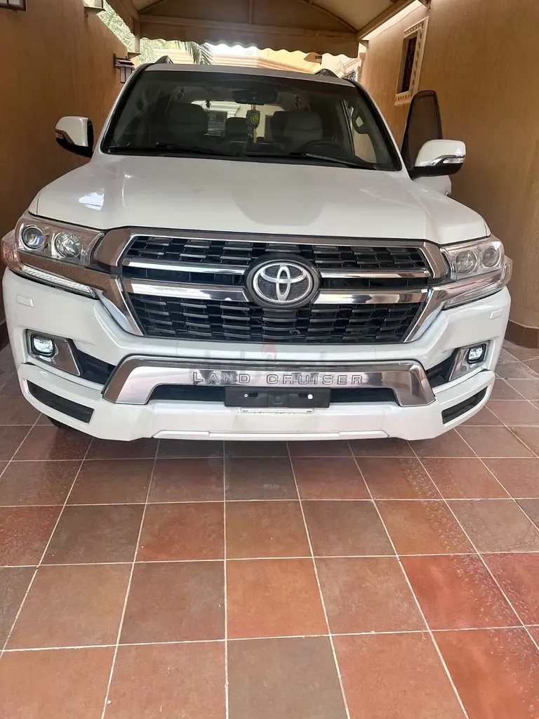 Toyota Land Cruiser 4.6 AT 4WD (309 hp)