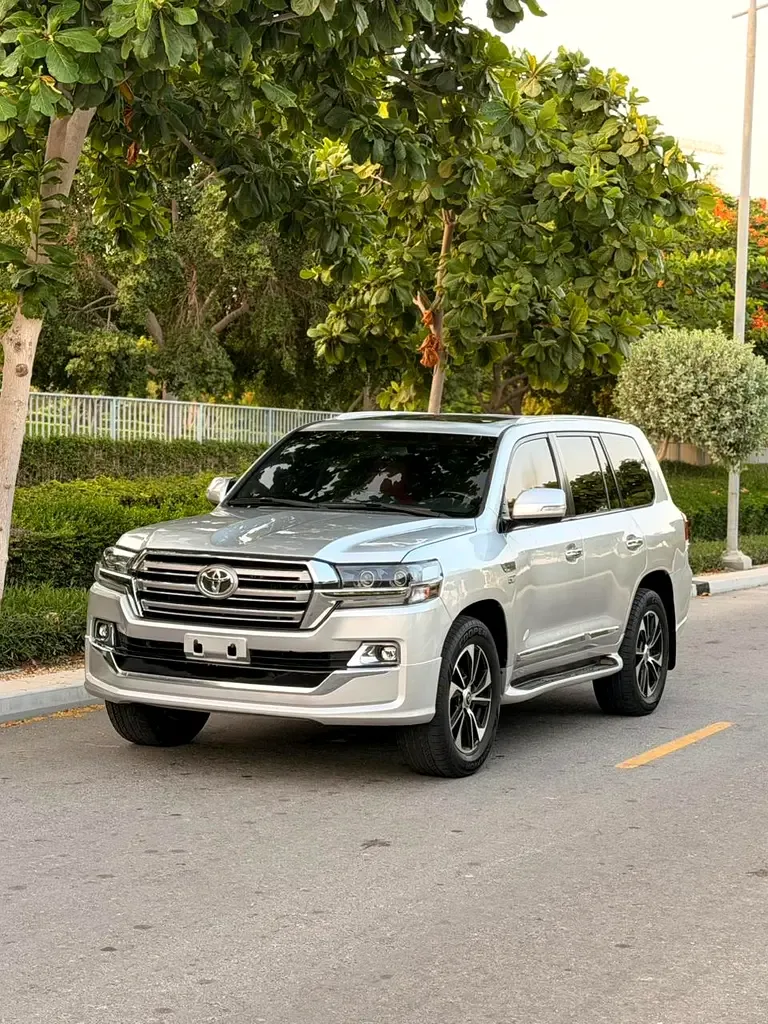 Toyota Land Cruiser 4.6 AT 4WD (5 places) (309 hp)