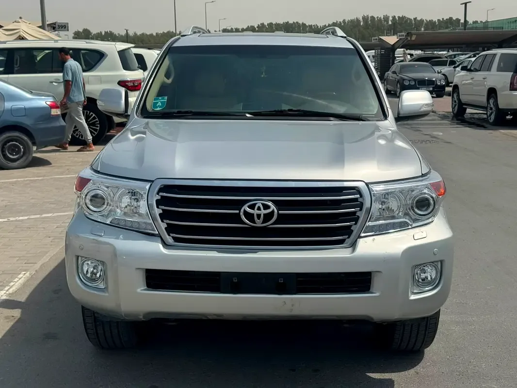 Toyota Land Cruiser 4.6 AT 4WD (5 places) (309 hp)