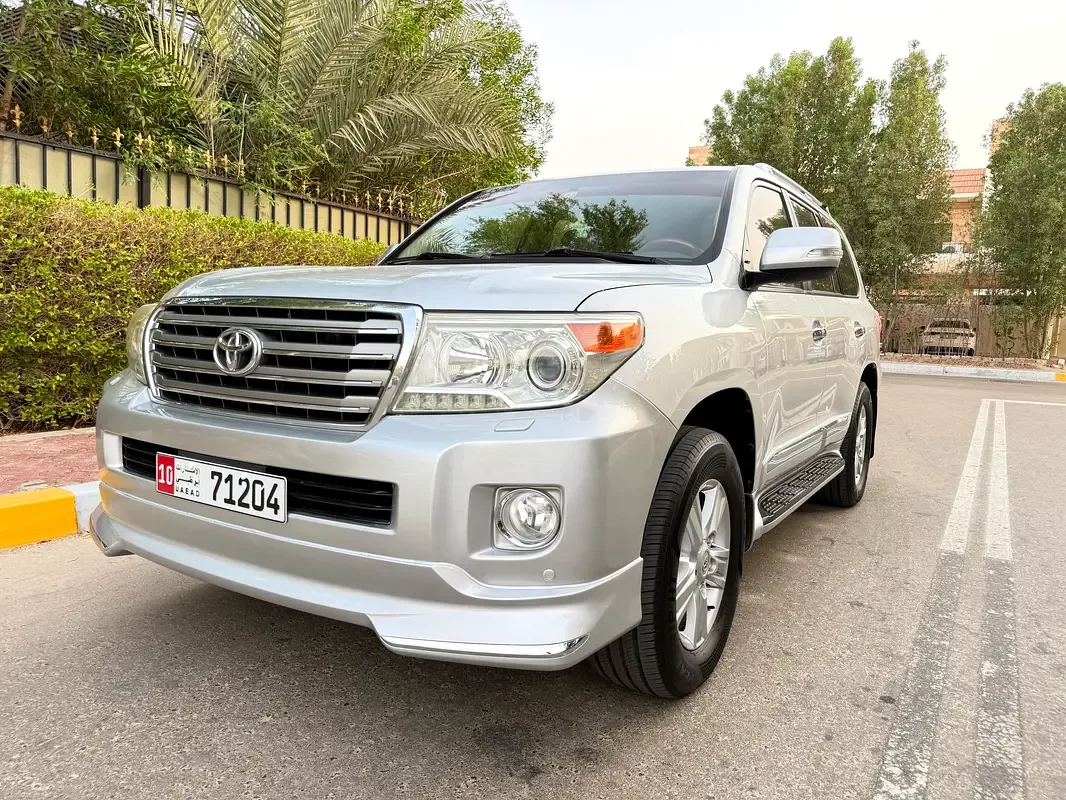Toyota Land Cruiser 4.6 AT 4WD (5 places) (309 hp)