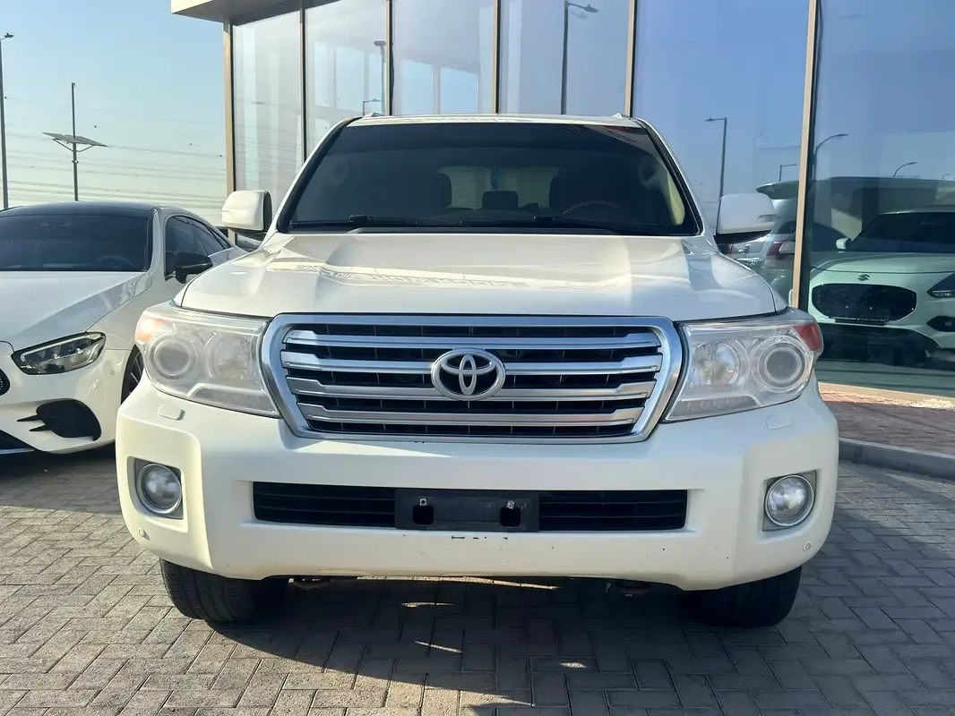 Toyota Land Cruiser 4.6 AT 4WD (5 places) (309 hp)