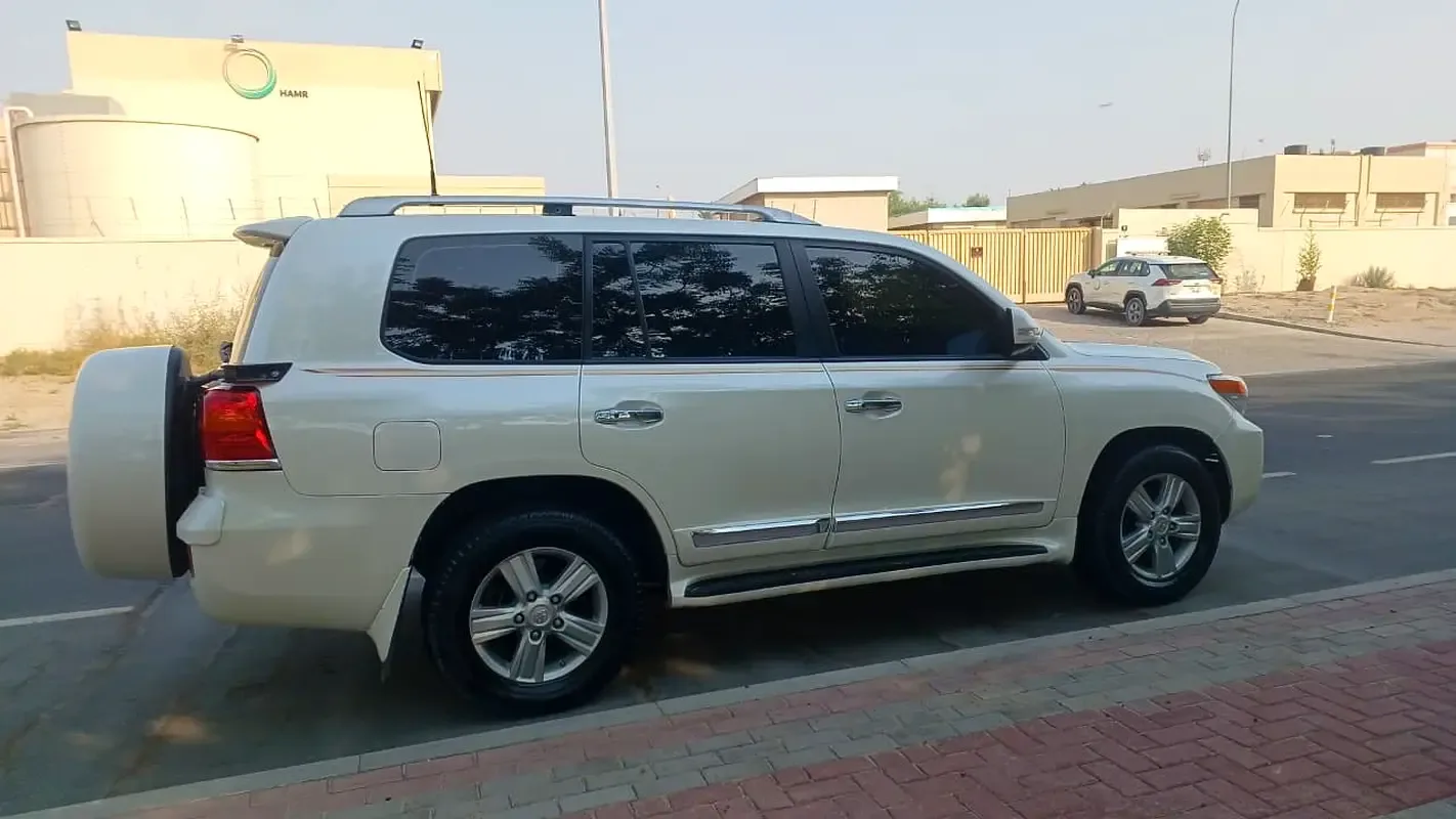 Toyota Land Cruiser 4.6 AT 4WD (5 places) (309 hp) - 2