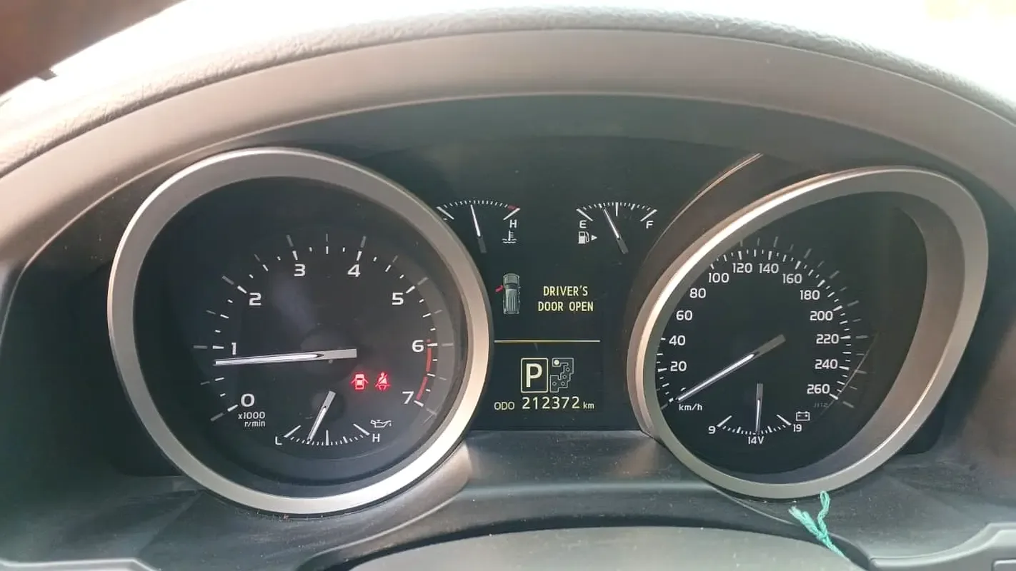 Toyota Land Cruiser 4.6 AT 4WD (5 places) (309 hp) - 8