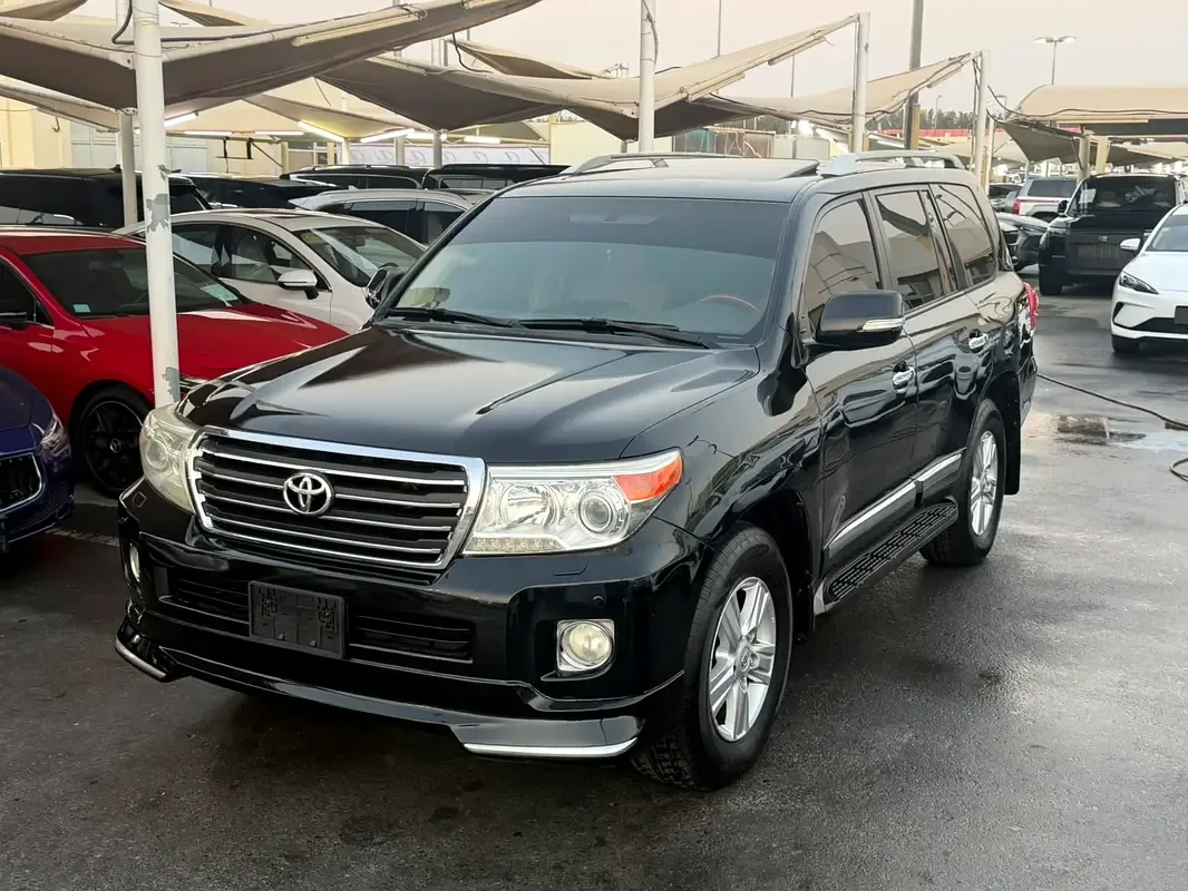 Toyota Land Cruiser 4.6 AT 4WD (5 places) (309 hp)