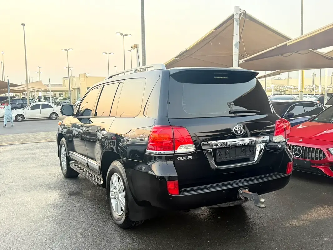 Toyota Land Cruiser 4.6 AT 4WD (5 مقاعد) (309 حصان) - 3