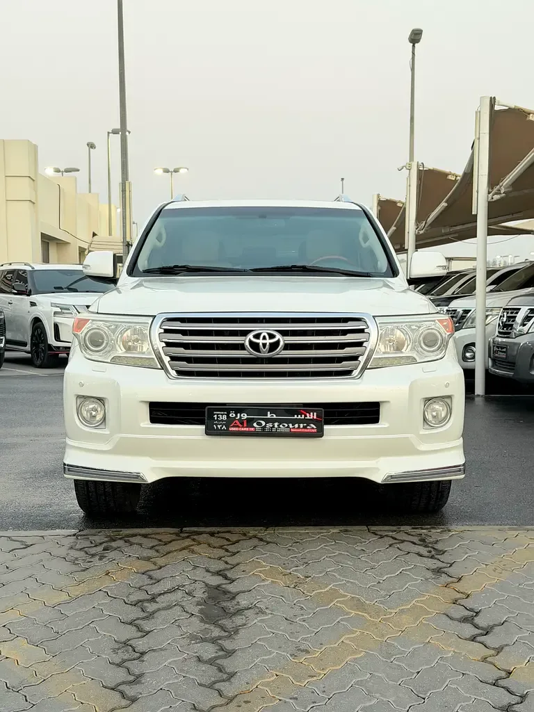 Toyota Land Cruiser 4.6 AT 4WD (5 مقاعد) (309 حصان)