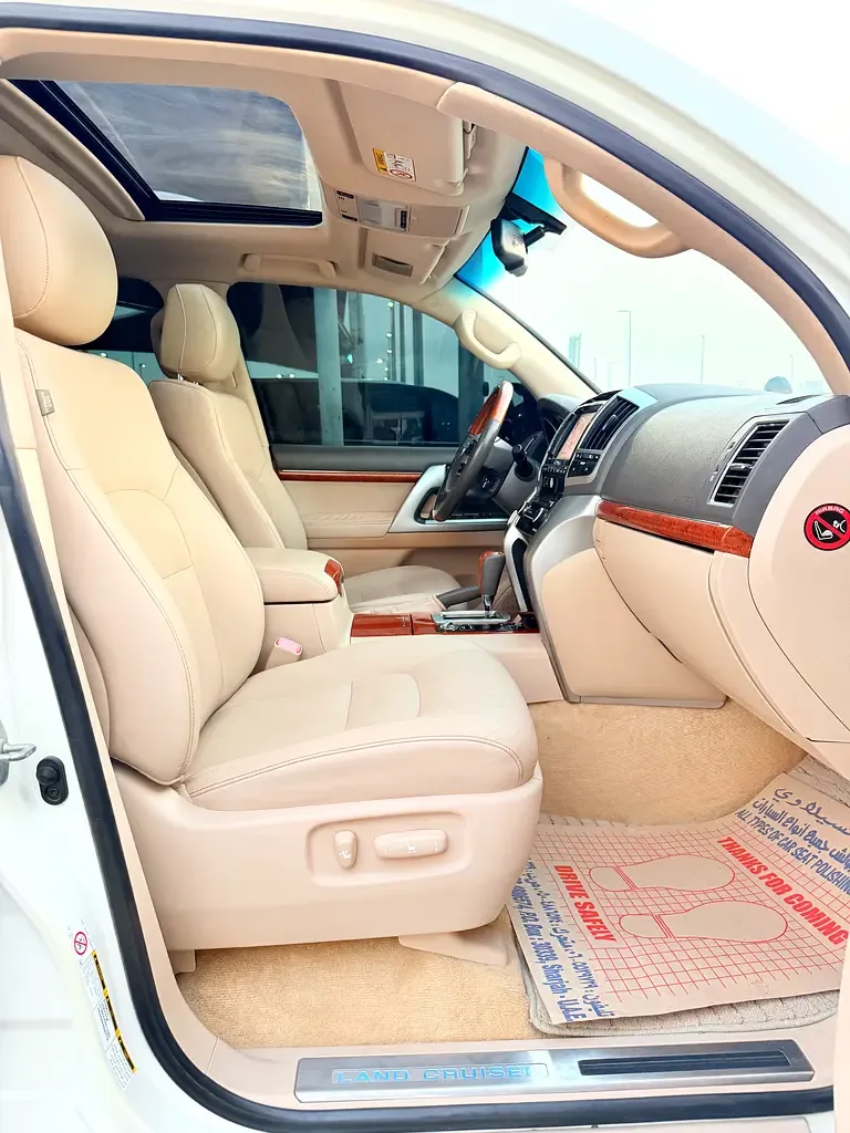 Toyota Land Cruiser 4.6 AT 4WD (5 places) (309 hp) - 8