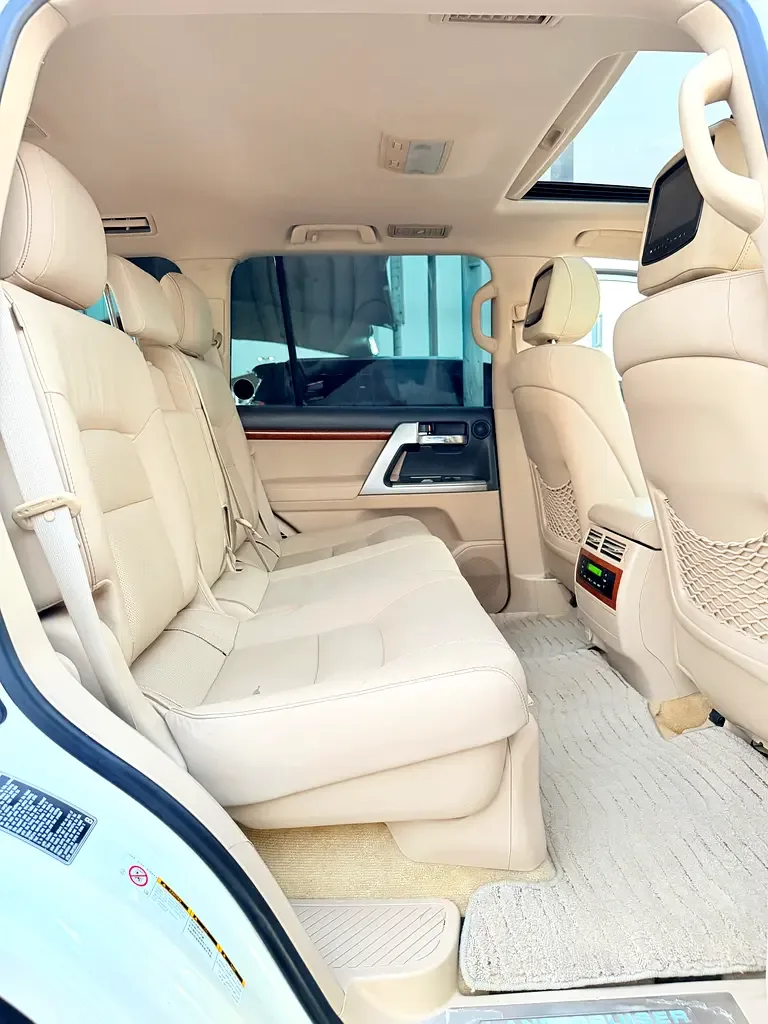 Toyota Land Cruiser 4.6 AT 4WD (5 places) (309 hp) - 10