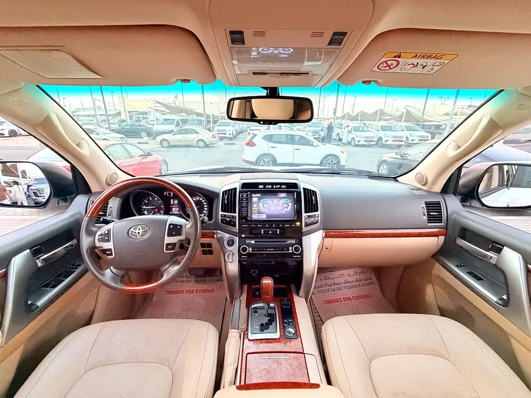 Toyota Land Cruiser 4.6 AT 4WD (5 places) (309 hp) - 11