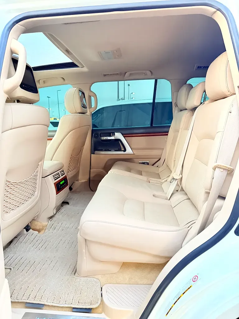 Toyota Land Cruiser 4.6 AT 4WD (5 places) (309 hp) - 9