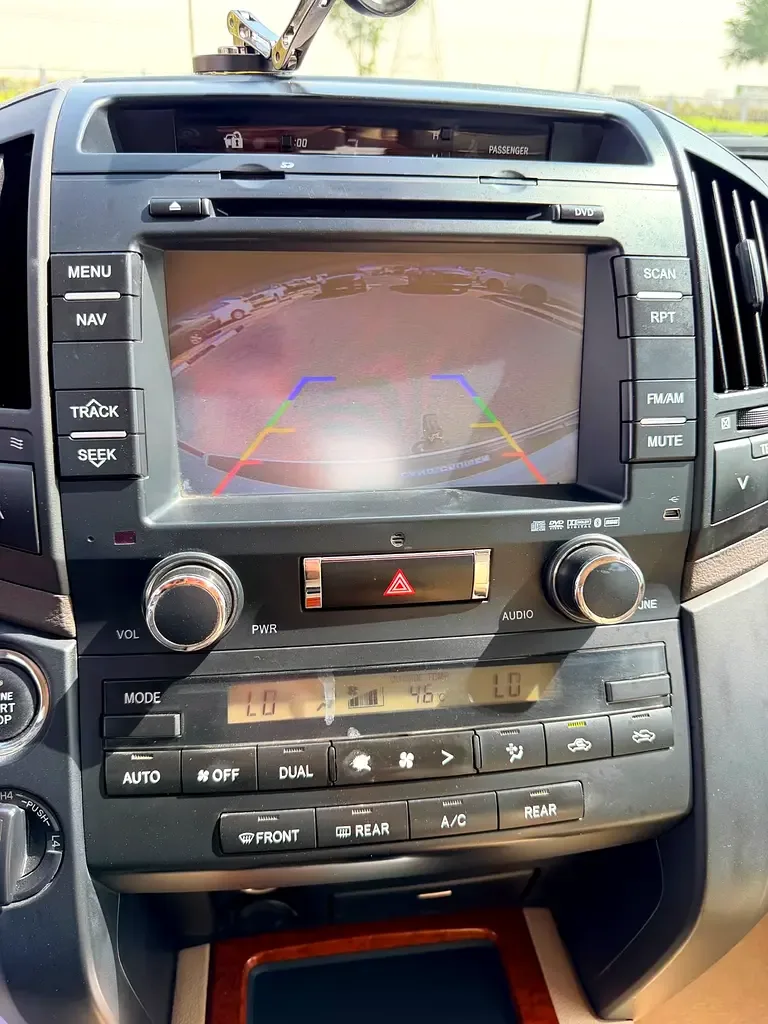 Toyota Land Cruiser 4.6 AT 4WD (5 مقاعد) (309 حصان) - 14