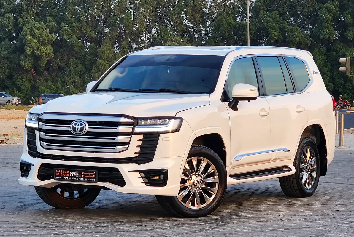 Toyota Land Cruiser 4.6 AT 4WD (7 places) (309 hp)