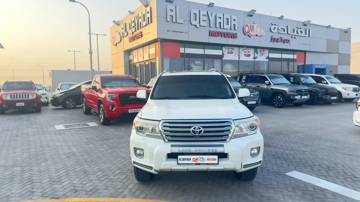 Toyota Land Cruiser 4.6 AT 4WD (7 places) (309 hp)