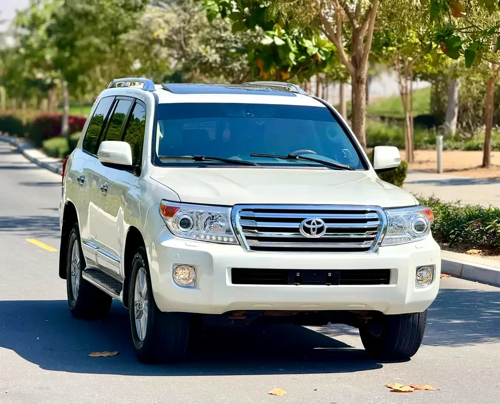 Toyota Land Cruiser 4.6 AT 4WD (7 places) (309 hp)