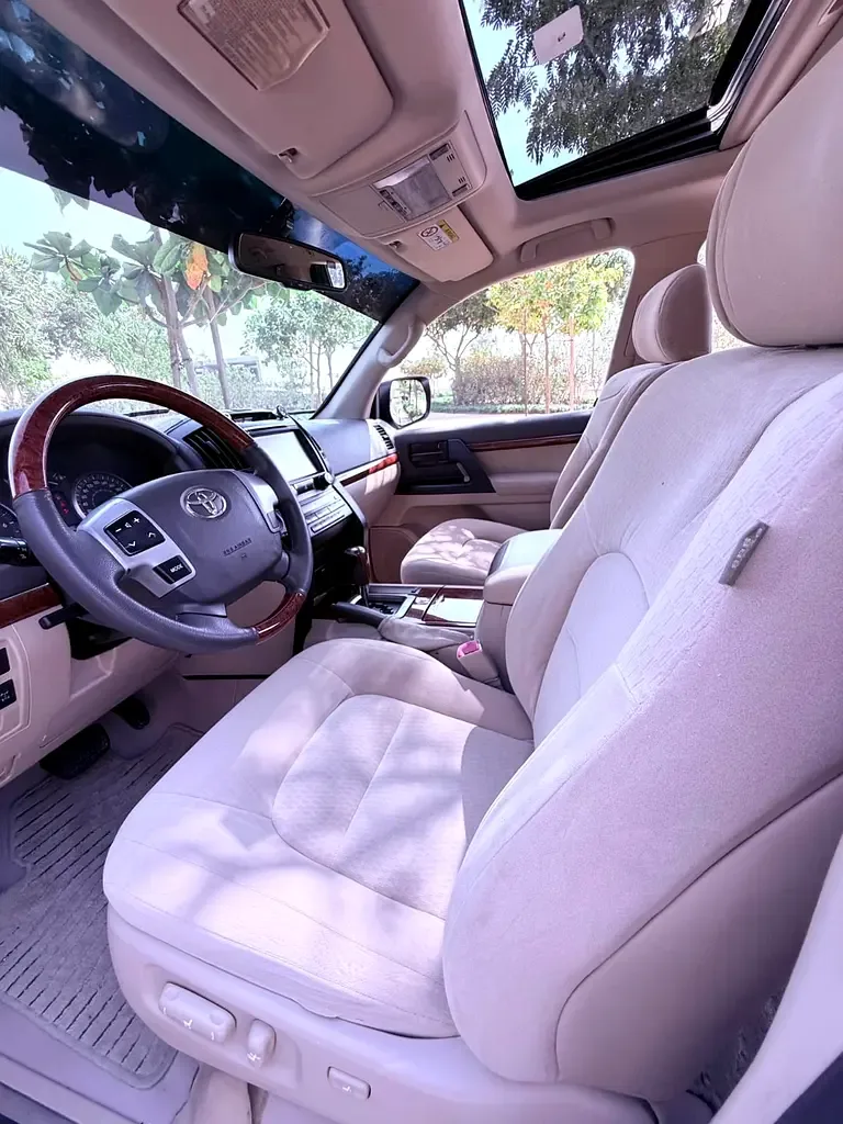Toyota Land Cruiser 4.6 AT 4WD (7 places) (309 hp) - 7