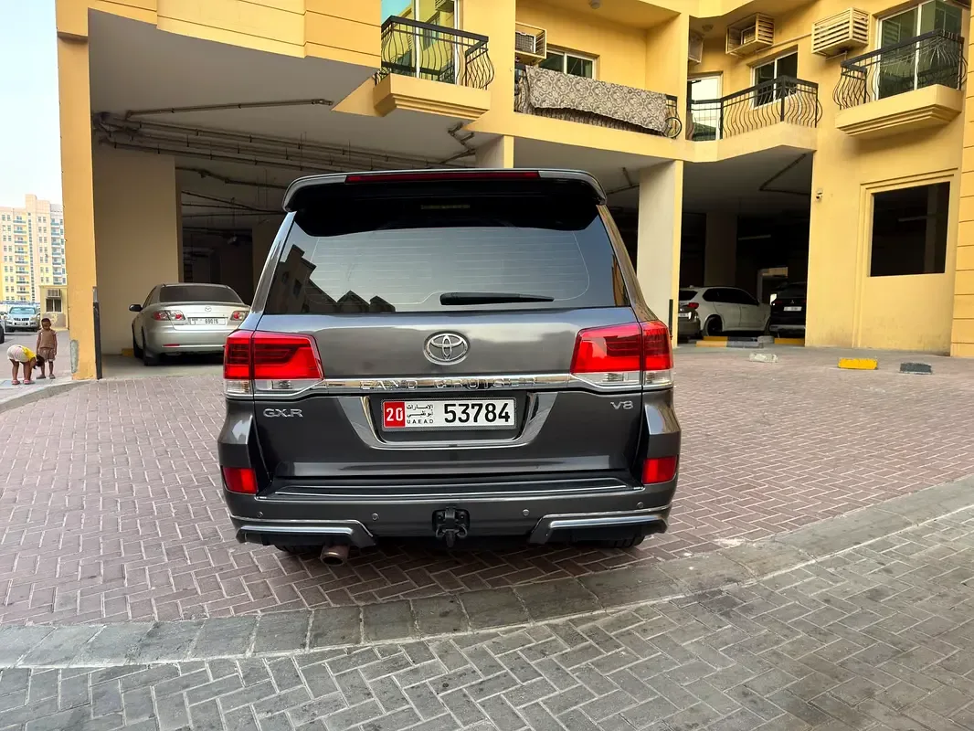Toyota Land Cruiser 4.6 AT 4WD (7 مقاعد) (309 حصان) - 7