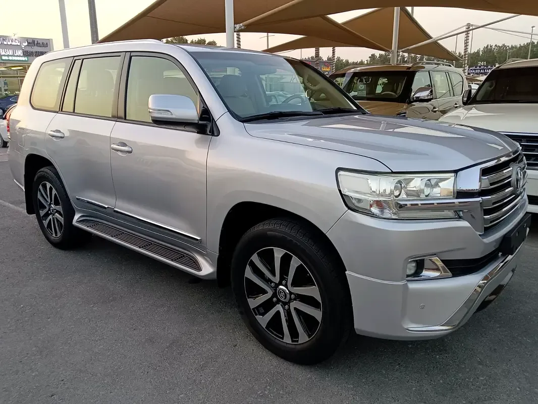 Toyota Land Cruiser 4.6 AT AWD (309 hp)