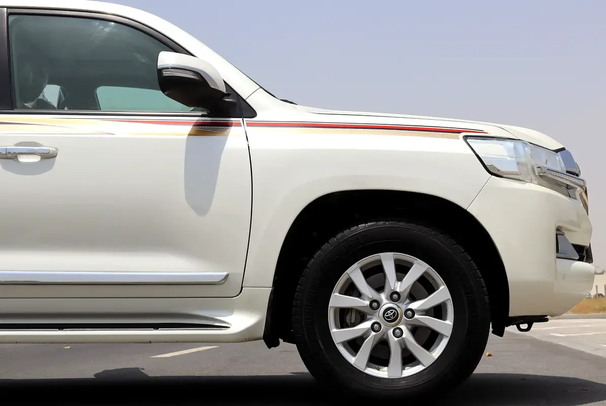 Toyota Land Cruiser 4.6 AT AWD (309 hp) - 7