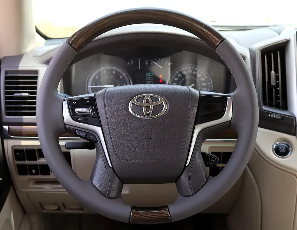 Toyota Land Cruiser 4.6 AT AWD (309 hp) - 14