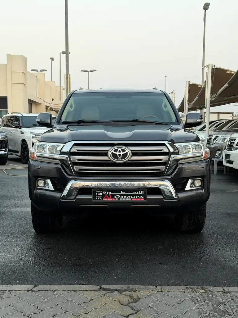 Toyota Land Cruiser 4.6 AT AWD (309 حصان)