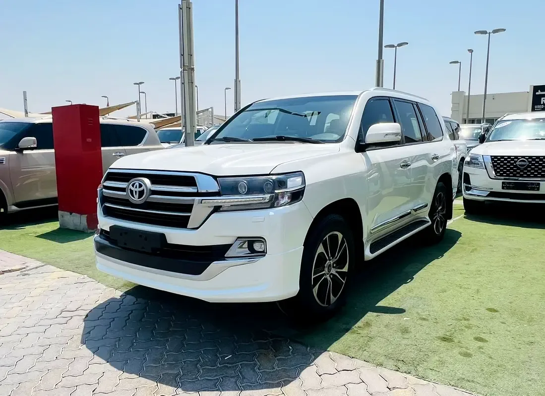 Toyota Land Cruiser 4.6 AT AWD (309 حصان) - 2