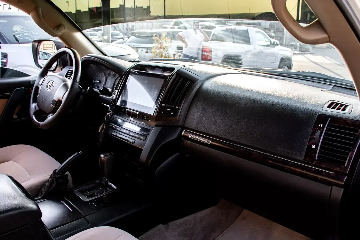 Toyota Land Cruiser 4.7 4WD AT (288 حصان) - 9