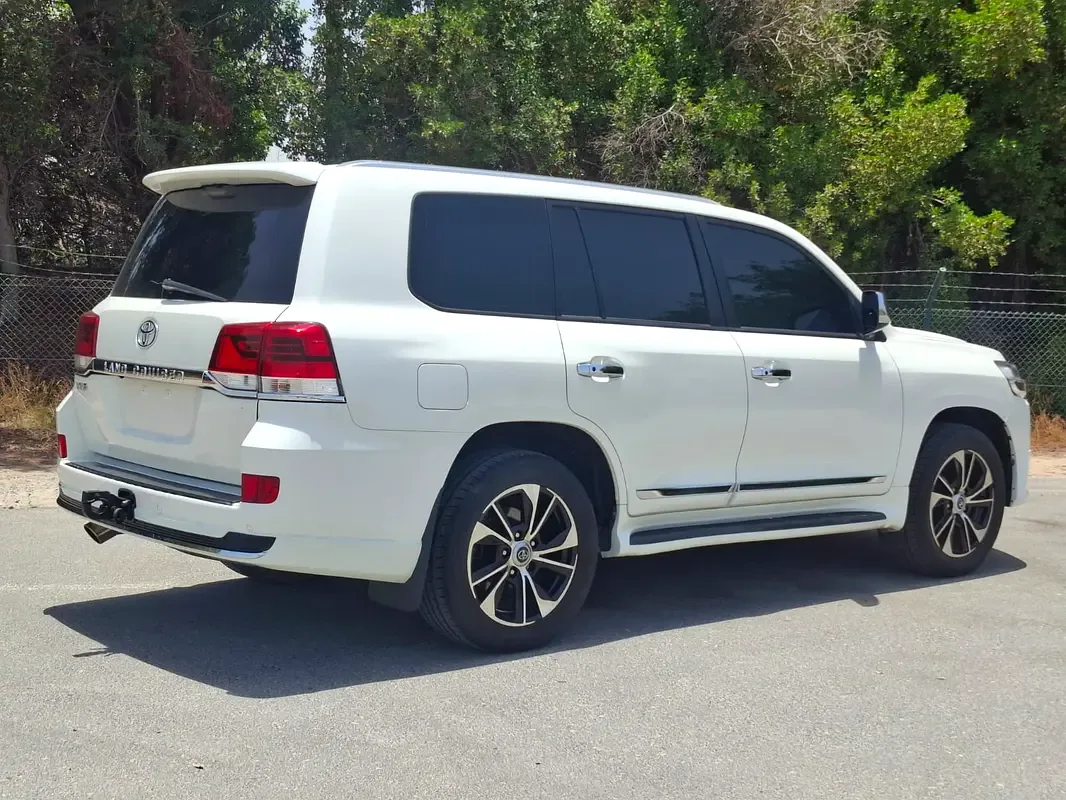 Toyota Land Cruiser 4.7 4WD AT (288 hp) - 4