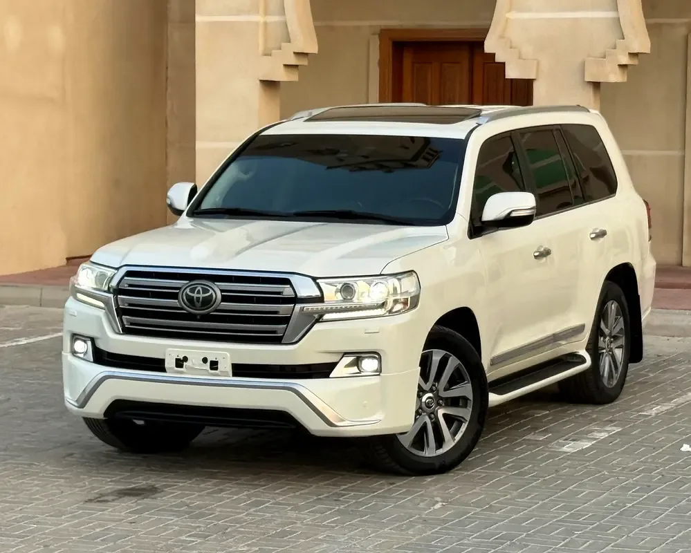Toyota Land Cruiser 5.7 AT 4WD (381 hp)