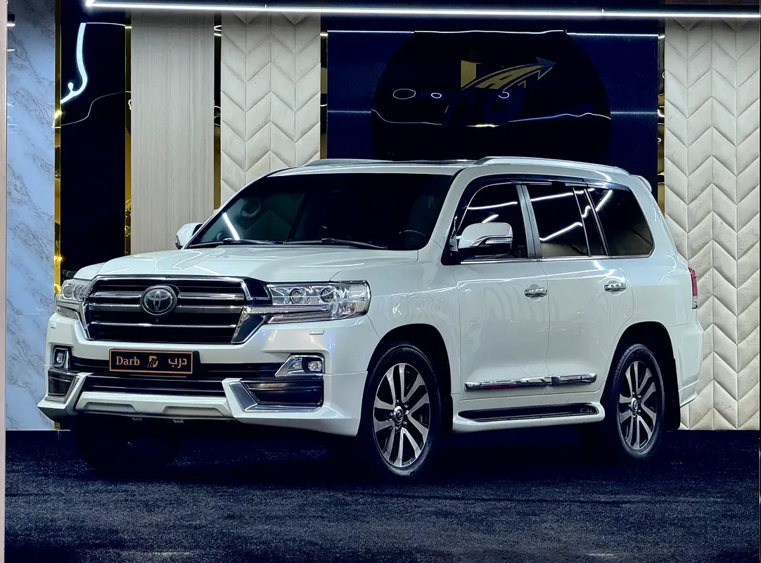 Toyota Land Cruiser 5.7 AT 4WD (381 hp)