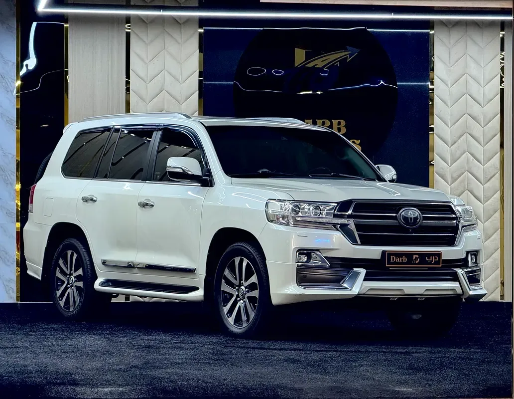 Toyota Land Cruiser 5.7 AT 4WD (381 hp) - 2