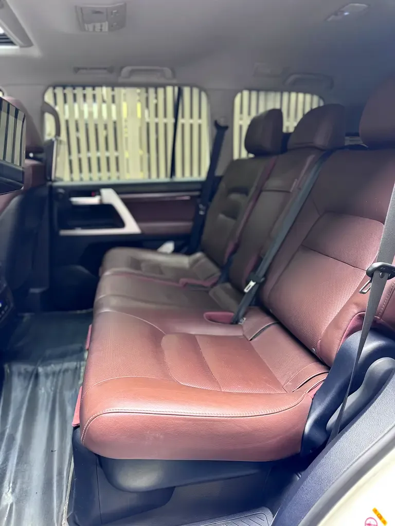 Toyota Land Cruiser 5.7 AT 4WD (381 hp) - 8