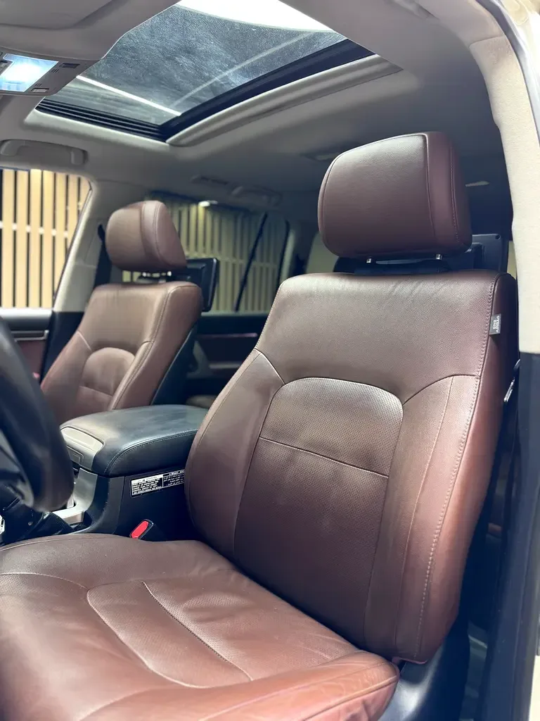 Toyota Land Cruiser 5.7 AT 4WD (381 hp) - 6