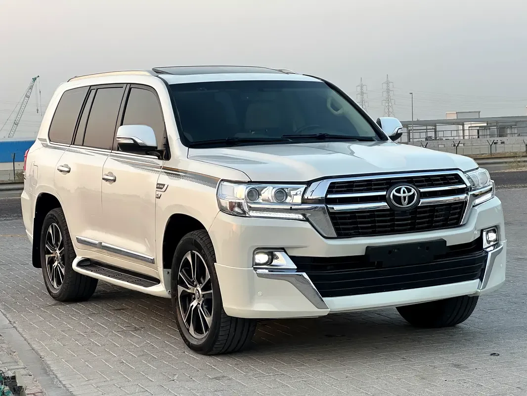 Toyota Land Cruiser 5.7 AT 4WD (381 حصان) - 13