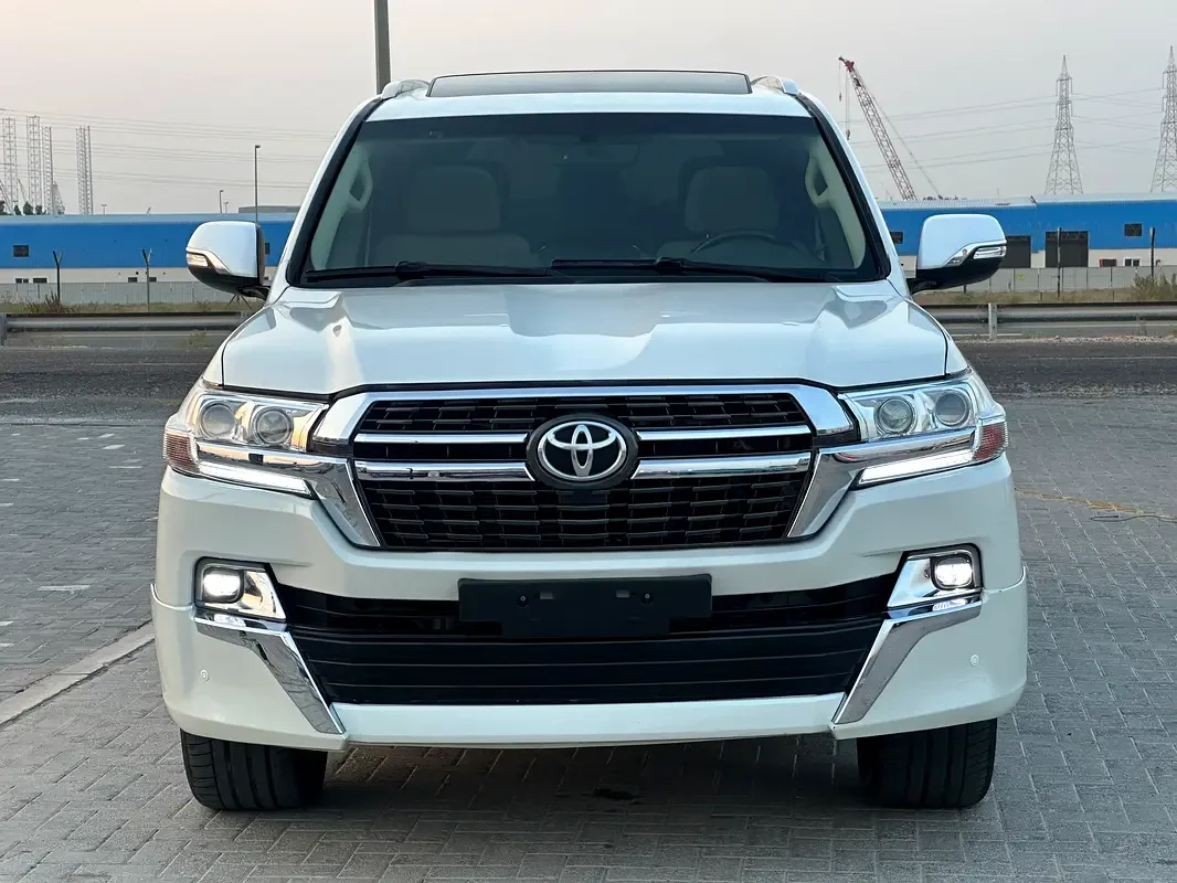Toyota Land Cruiser 5.7 AT 4WD (381 حصان) - 19