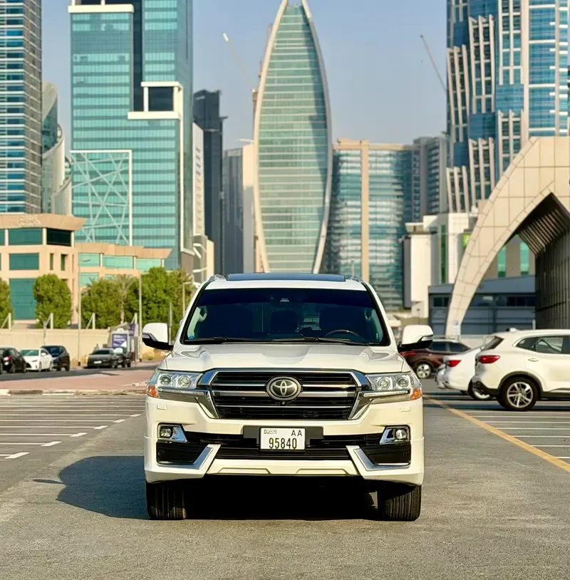 Toyota Land Cruiser 5.7 AT 4WD (381 حصان) - 3