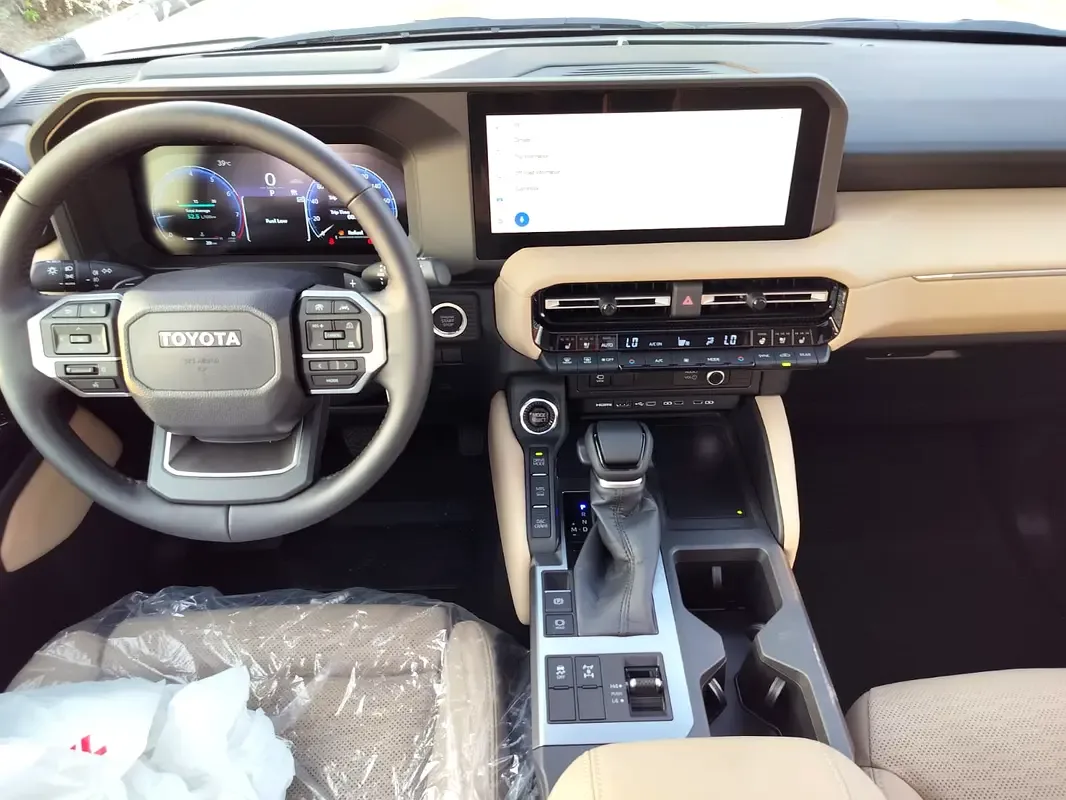 Toyota Land Cruiser Prado 2.4 AT 4WD (279 حصان) - 9