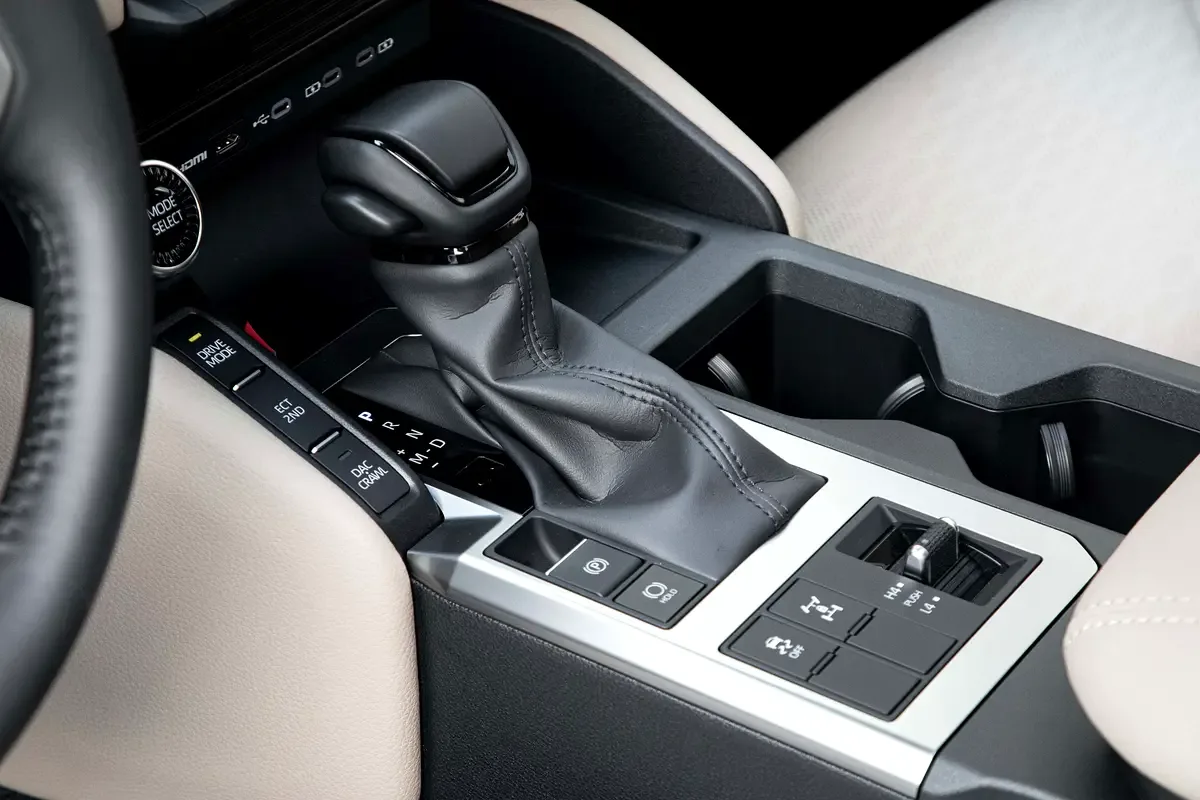 Toyota Land Cruiser Prado 2.4 AT 4WD (279 hp) - 10