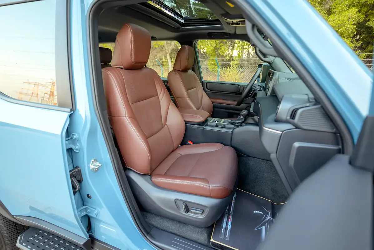 Toyota Land Cruiser Prado 2.4 AT 4WD (279 hp) - 11